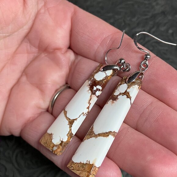 Wild Horse Turquoise Magnesite Crazy Horse Appaloosa Stone Earrings - Picture 6 of 6